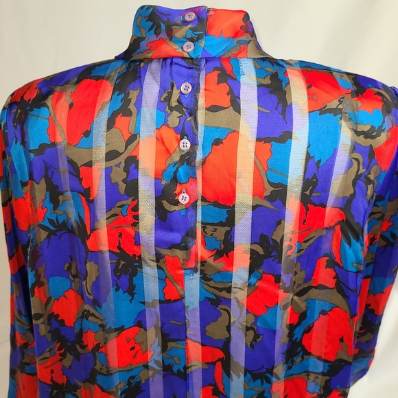 1980's Abstract Stripe turtleneck Blouse - Picture 7 of 16